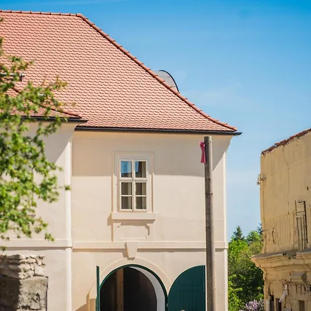 Vinarstvi Valkovi * Мельник