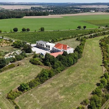 Vinarstvi Valkovi Апартаменты Мельник