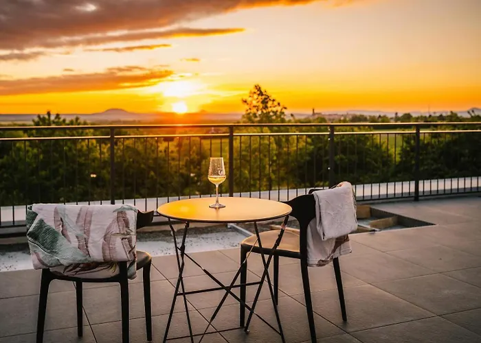 Vinarstvi Valkovi 아파트 Mělník